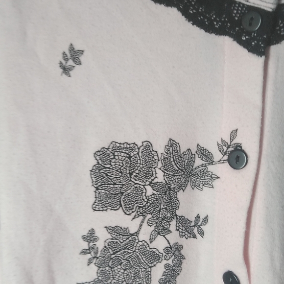 Liz Claiborne Pink  Black Toile Floral Long Sleeve Pajama Set Size Medium - Picture 2 of 9